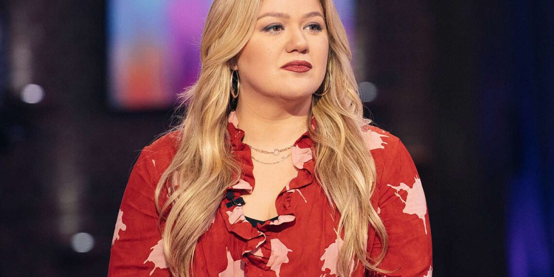 Kelly Clarkson Gets Vulnerable About Being Hospitalized During ‘Hard’ Pregnancies: ‘It’s the Worst Thing’